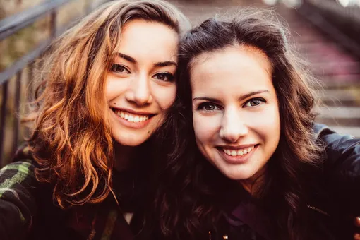 20 причин, почему это так здорово – иметь сестру