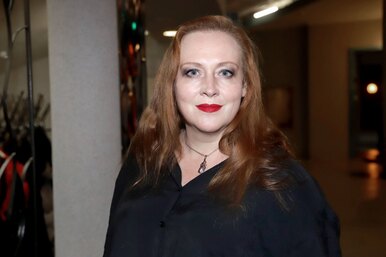 Овдовела, любит собак: 7 фактов об Юлии Ауг