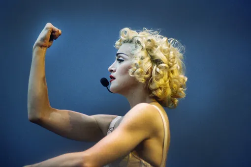 А так можно было? Как Мадонна эпатировала всех и стала культурной иконой: 15 вещей, которые она сделала впервые