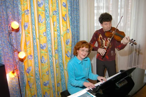 Сергей Минаев с женой Алёной в 2005 году