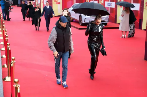 Открытие 46-ого Московского международного кинофестиваля происходило в непогоду