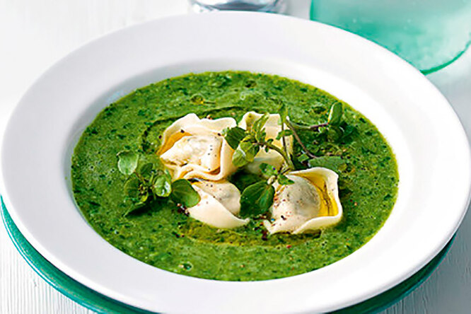 Суп из зеленого горошка с тортеллини