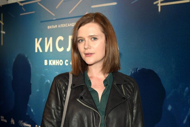 Дарья Калмыкова перестала скрывать беременность и показала заметно округлившийся живот Дарья Калмыкова перестала скрывать беременность и показала заметно округлившийся живот