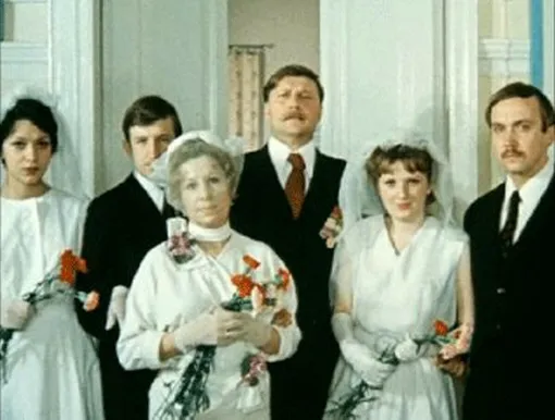 кадр из фильма «Покровские ворота», 1982 год
