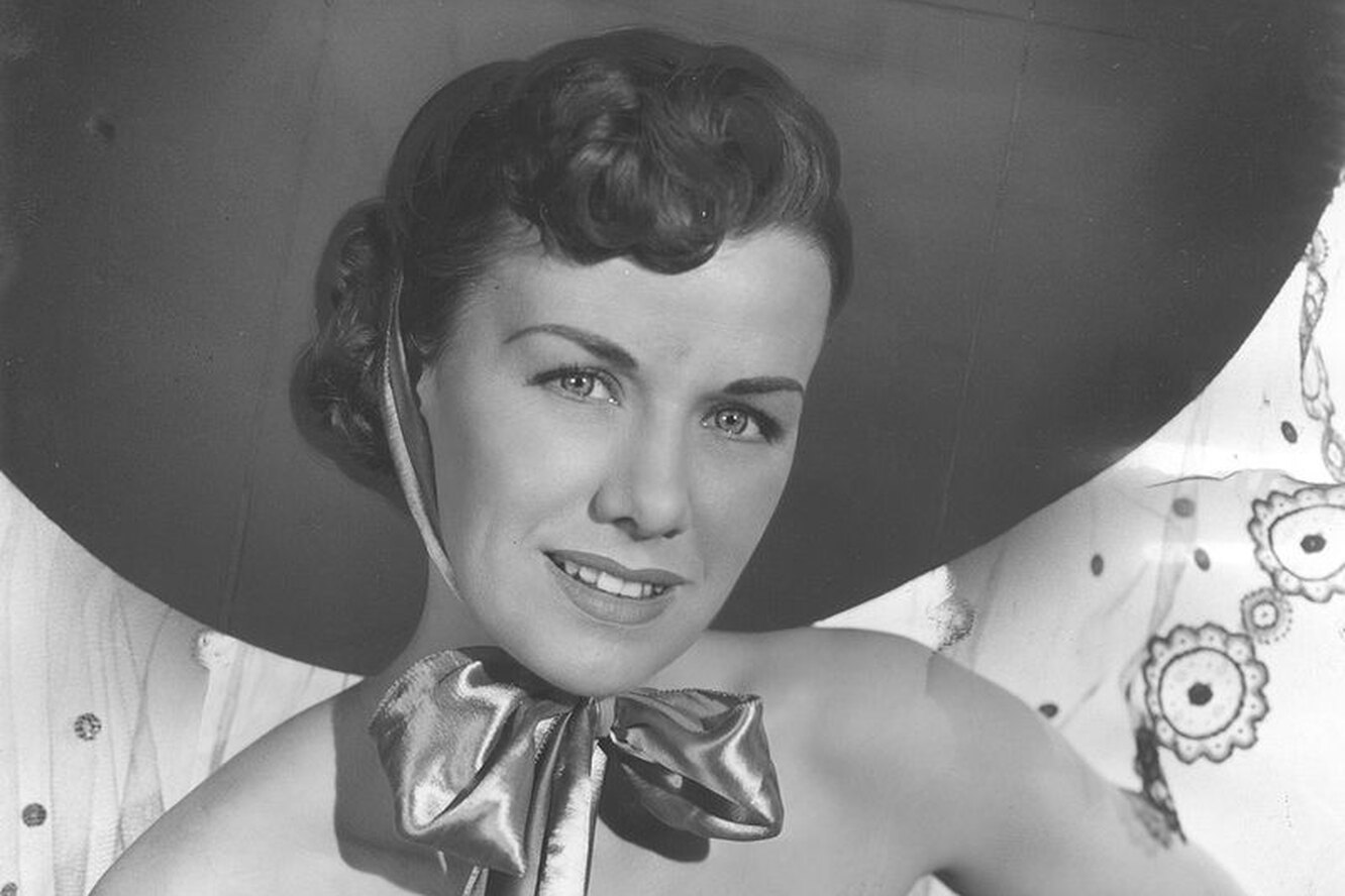 элизабет джин скотт. джин питерс. джин питерс. джин элизабет хилл. элла райс.