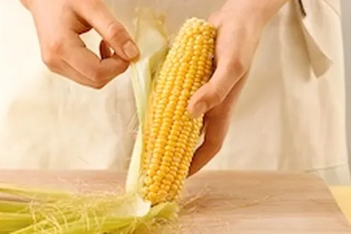 Как приготовить кукурузу в початке
