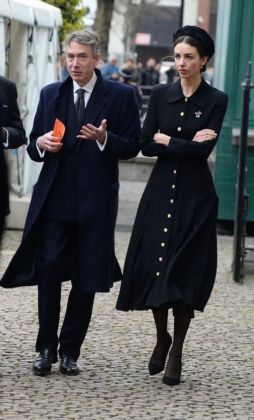 Маркиз и маркиза Чамли на службе памяти в честь герцога Эдинбургского в Вестминстерском аббатстве в Лондоне в 2022 году