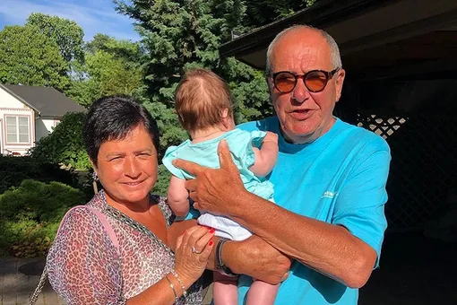 78-летний Эммануил Виторган рассказал, как растет его пятимесячная дочь