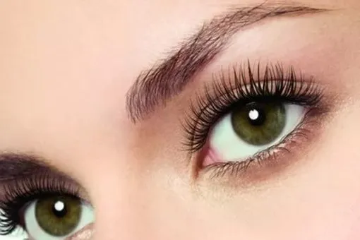 Распахните глаза: лайфхаки, как сделать взгляд выразительным без макияжа