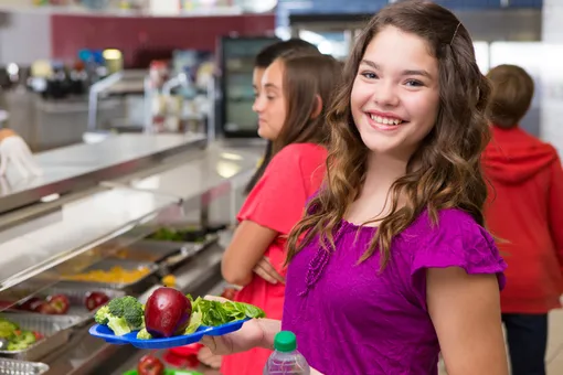 В американских школах решили вопрос с расходами на питание — и идея-то хорошая!