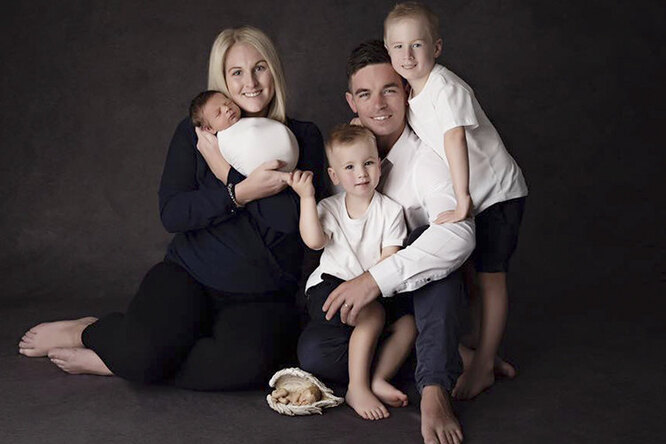 Папа 3 детей описал «легкий» день своей жены — и мамы теперь ему благодарны