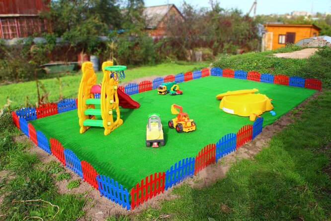 Детская площадка своими руками: как построить на даче безопасный уголок из подручных материалов