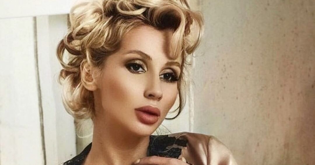 Растяжка Светланы Лободы превыше всяких похвал