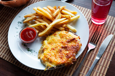 Мясо по-французски: самый популярный в России рецепт. Как готовит его шеф-повар? Мясо по-французски: самый популярный в России рецепт. Как готовит его шеф-повар?