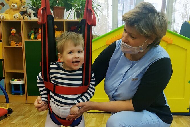 Маленький Федя из Калуги остался без родителей, ему нужна срочная операция