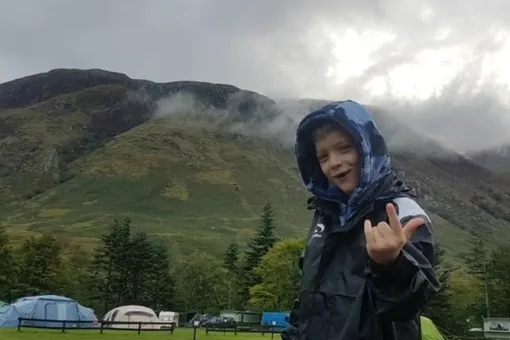 7-летний мальчик с ДЦП поднялся на самую высокую гору Великобритании