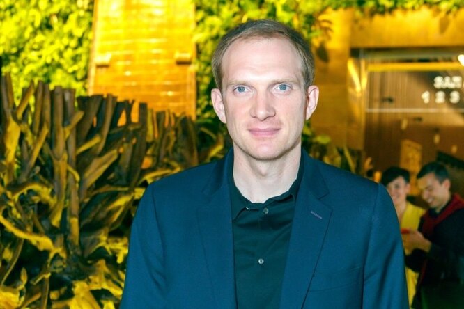 «Мы семь лет дружили»: Андрей Бурковский рассказал о своей жене «Мы семь лет дружили»: Андрей Бурковский рассказал о своей жене
