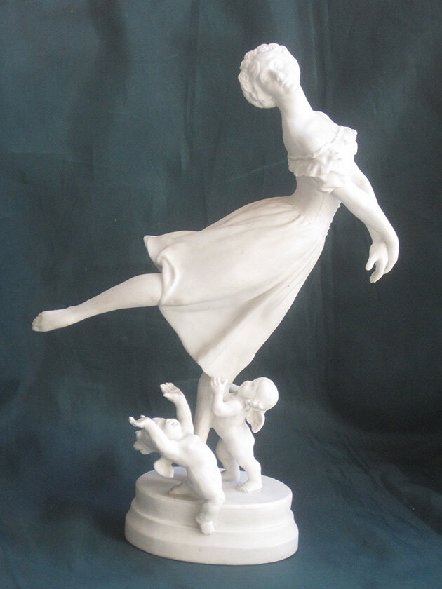 «Балерина Тамара Карсавина». Автор — С. Н. Судьбинин, Императорский фарфоровый завод (1913)