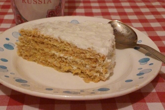 Морковный пирог на сковороде без духовки
