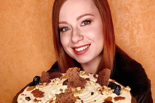 Праздничные рецепты звезд: «торт для мужа» от Юлии Савичевой