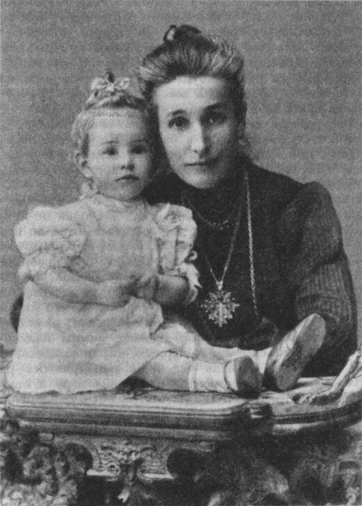 Е. А. Андреева-Бальмонт с дочерью Ниной