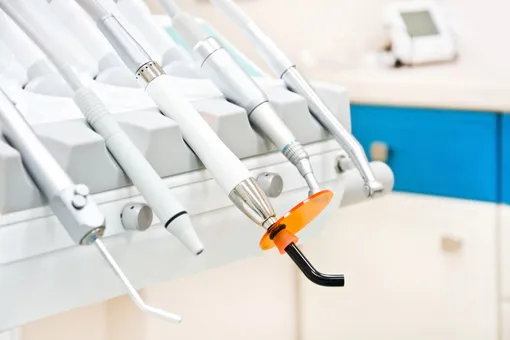 Стоматологические инструменты, ирригатор для зубов