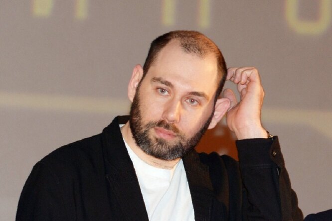 «Похож на маму»: Семен Слепаков показал архивное фото со свадьбы родителей «Похож на маму»: Семен Слепаков показал архивное фото со свадьбы родителей