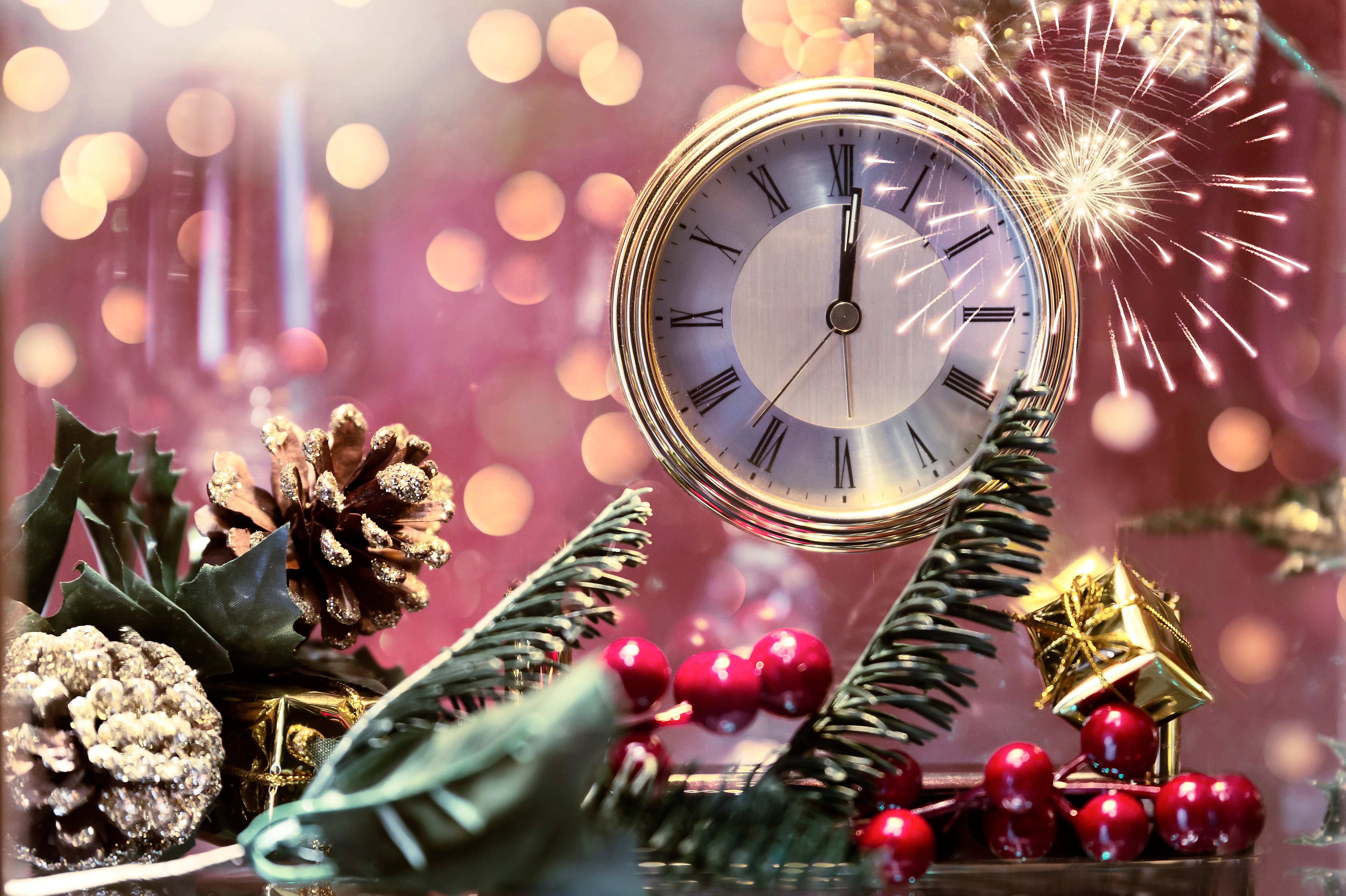 Поздравления с Новым годом-2024: что пожелать и как красиво поздравить своими словами