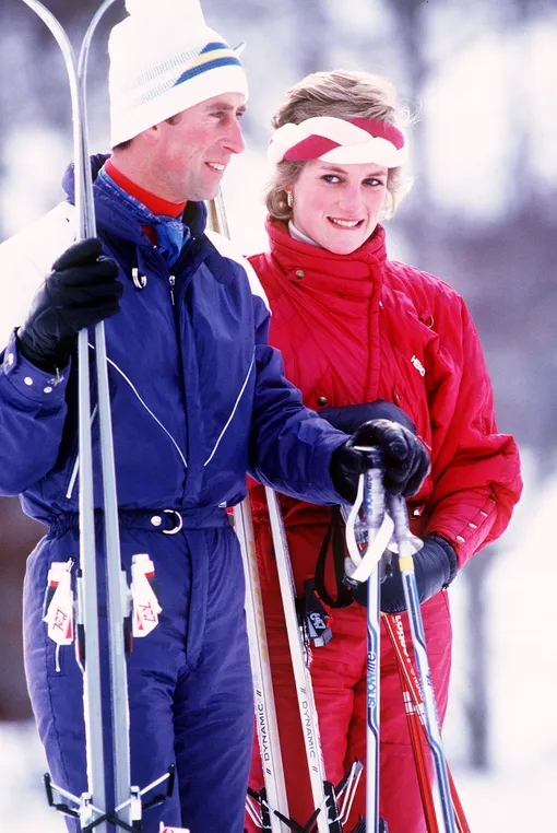 Принц и принцесса Уэльские катаются на лыжах в Клостерсе, Швейцария, февраль 1986 г.