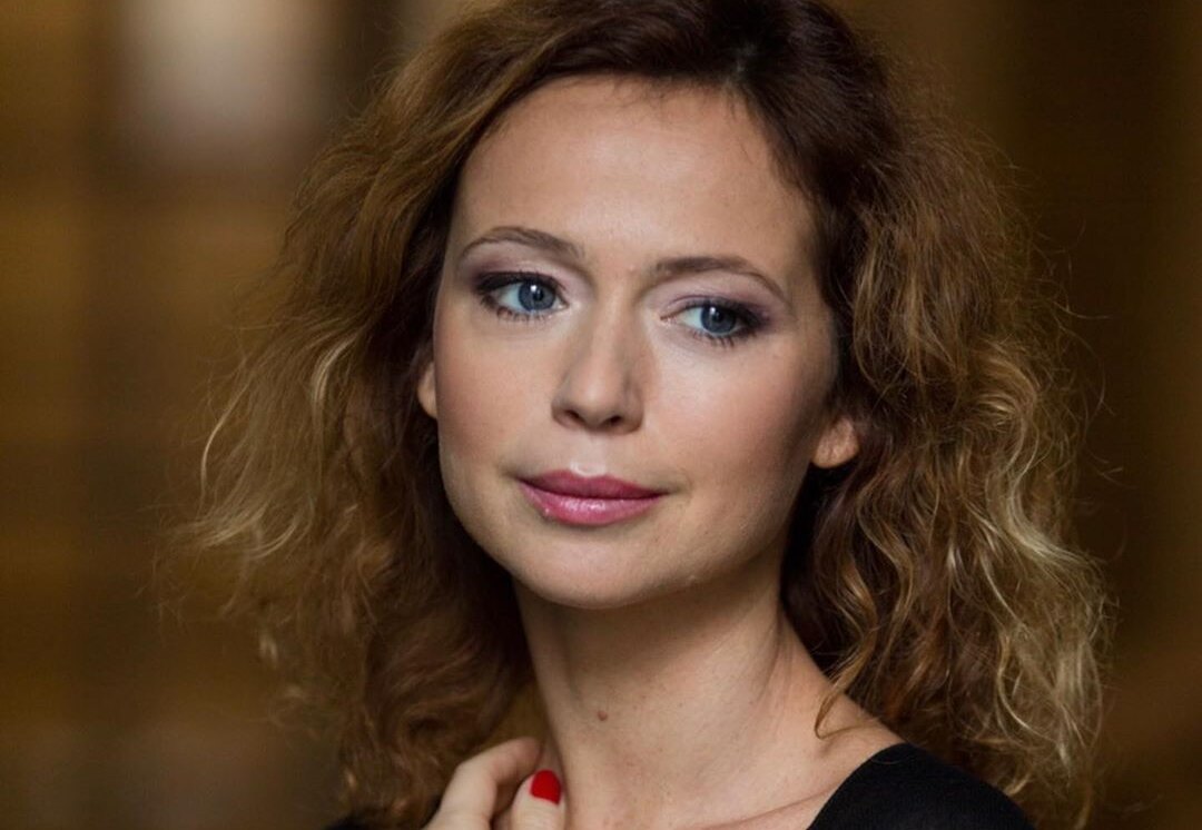 Елена Захарова показала фото в купальнике