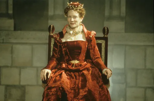 Кейт Бланшетт в роли королевы елизаветы