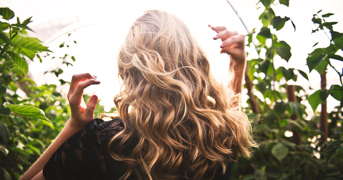 7 способов сделать тусклые и безжизненные волосы гладкими и блестящими