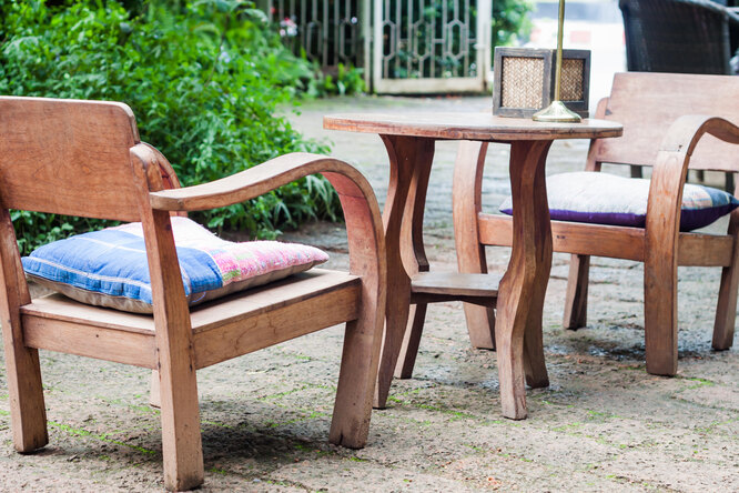 Деревянная мебель для сада