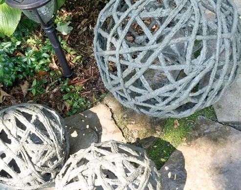 Бетонные садовые шары