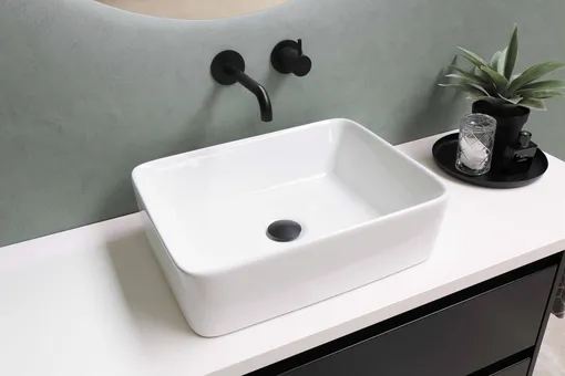 Раковина в ванной комнате