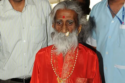 Ушел из жизни индийский йог, который более 70 лет прожил без еды и воды