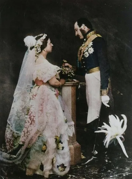 Виктория и Альберт в свадебных нарядах