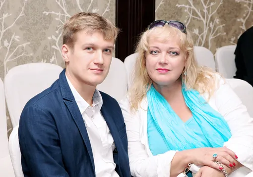 Людмила Руденко с сыном Анатолием Руденко
