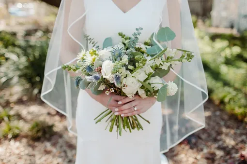 Когда дочь — медсестра: невеста в роскошном платье спасла жизнь отца на свадьбе