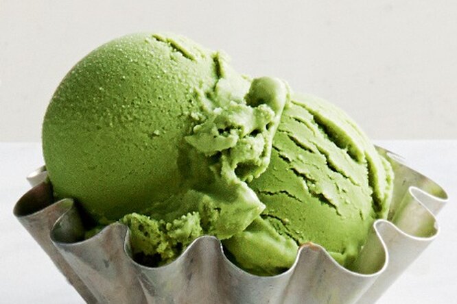 Мороженое из йогурта с зеленым чаем и медом