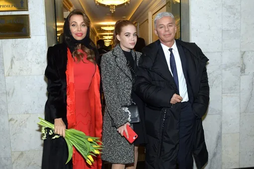 Олег и Марина Газмановы с дочерью Марианной