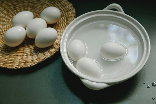 В микроволновке яйца часто взрываются — будьте осторожны!
