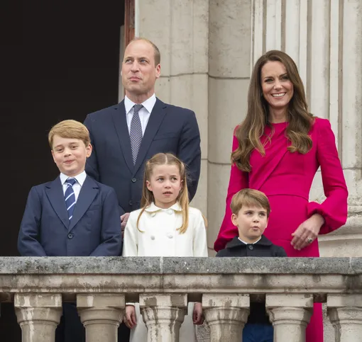 принц Уильям с женой и детьми