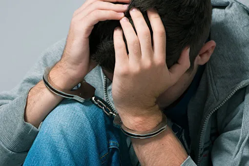 Подростку, подделывавшему оценки в школьном журнале, грозит два года тюрьмы