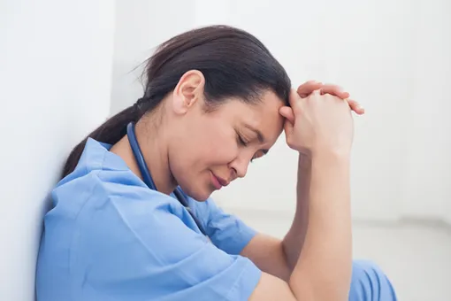 «Зачем я только стала медсестрой?». Отчаянное письмо женщины, которая ухаживает за неизлечимо больными людьми