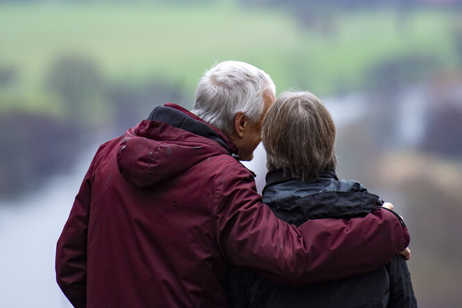 Любовь не стареет: супруги встретились подростками и празднуют 80-летие свадьбы