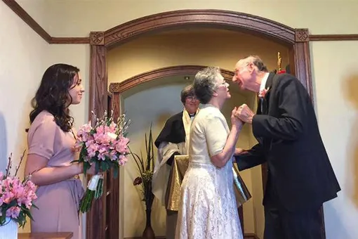 Влюбленные старшеклассники поженились спустя 64 года