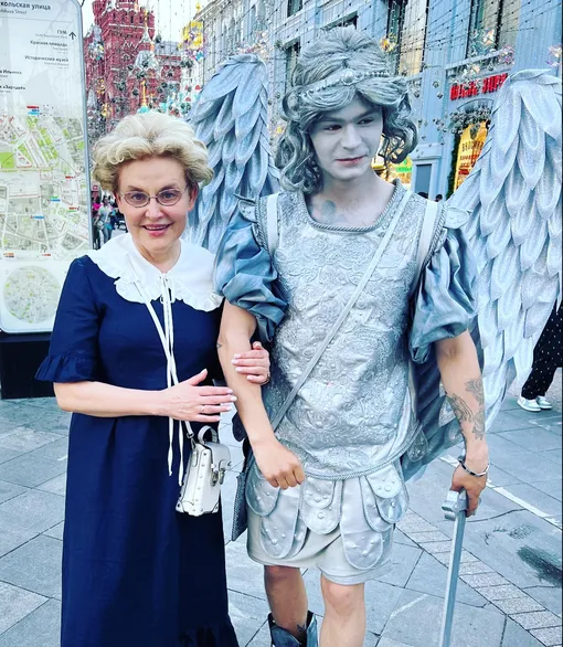 Елена Малышева и «ангел» с Никольской улицы