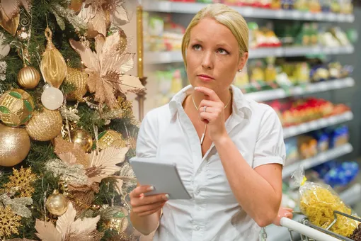 «Не трогай, это на Новый год»: список продуктов, которые лучше купить уже сейчас, чтобы сэкономить