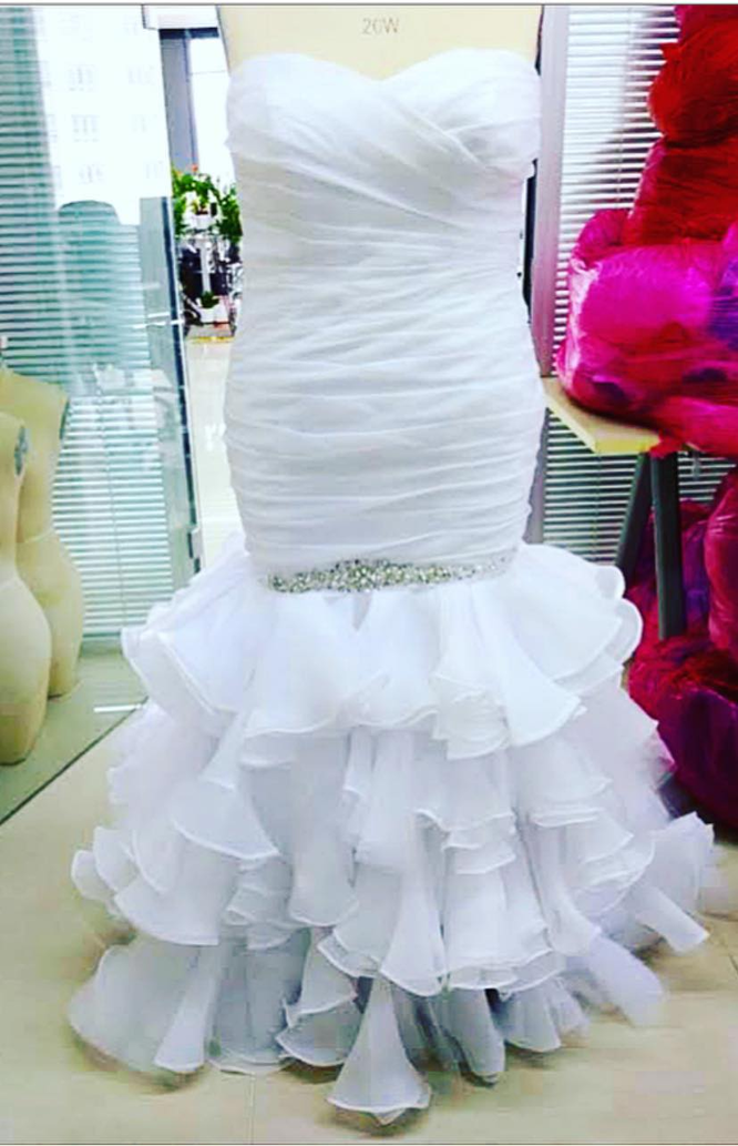 свадебное платье без бретелек